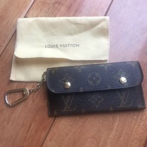 Lv key/ card holder